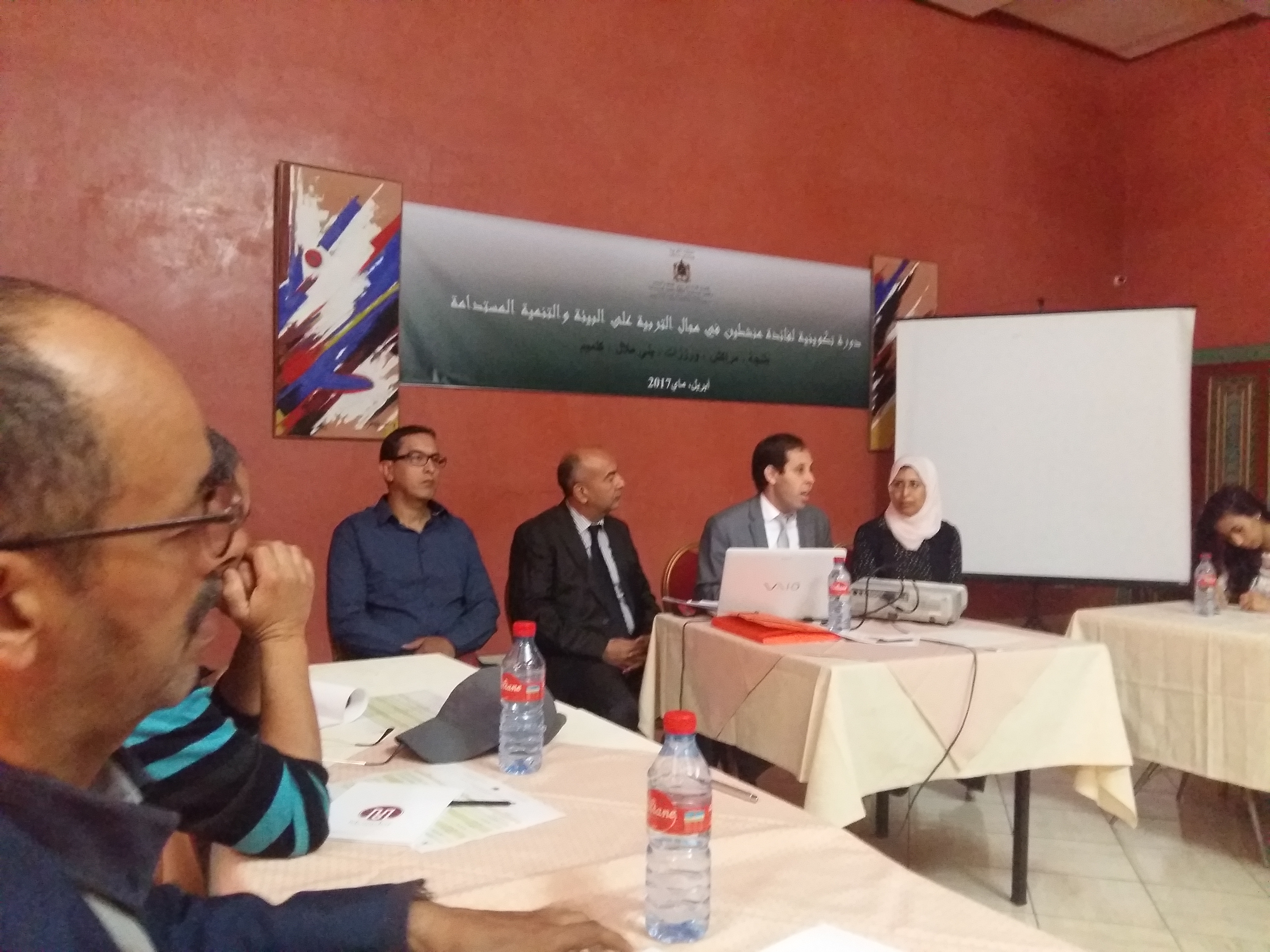 Formation des animateurs en matière d’éducation à l’environnement et au développement durable.